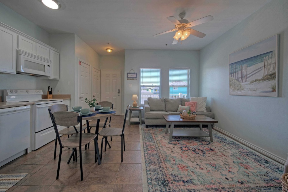 2 Condos for 14 Guests at Costa Bahia Pool, Minutes to Beach, Pet-friendly
