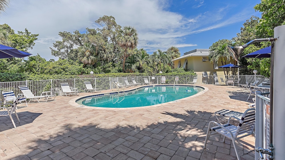 Beach Haven 2 Bedroom Condo