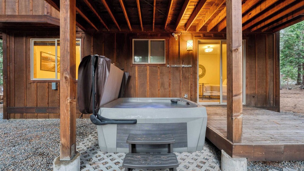 Cozy Tahoe Retreat w/ Hot Tub, Movie Room & Forest Views Tahoma Getaway by Avantstay