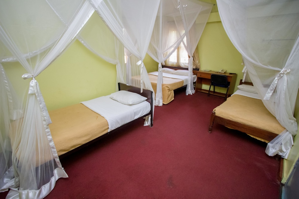 Emirina Travel Hotel