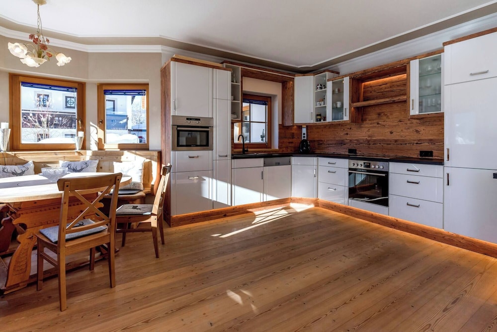 Luxury Chalet 330 m² Sauna, Jacuzzi & Mountain View