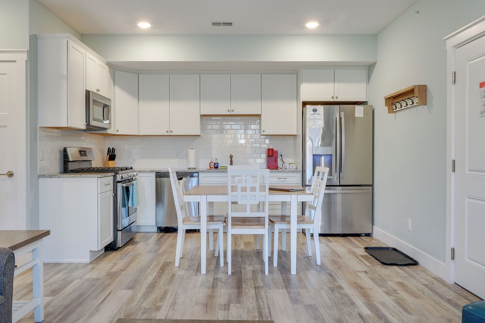 Walk to Beach: Traverse City Condo on Front Street