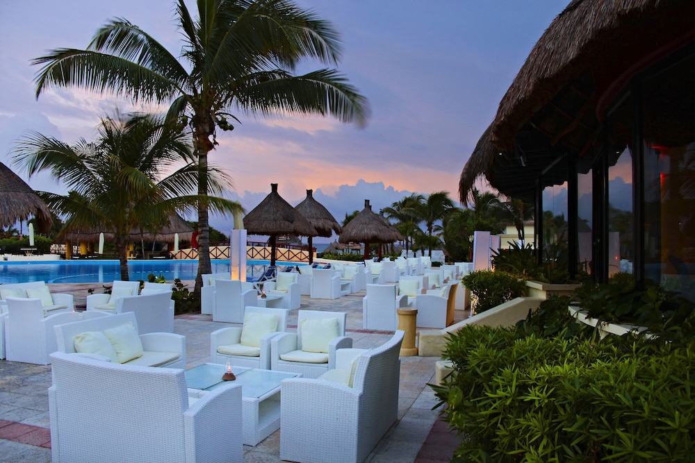 Bahia Principe Vacation Rentals - Four-Bedroom House