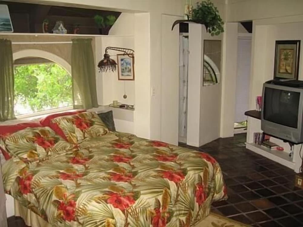 Barnacle Resort