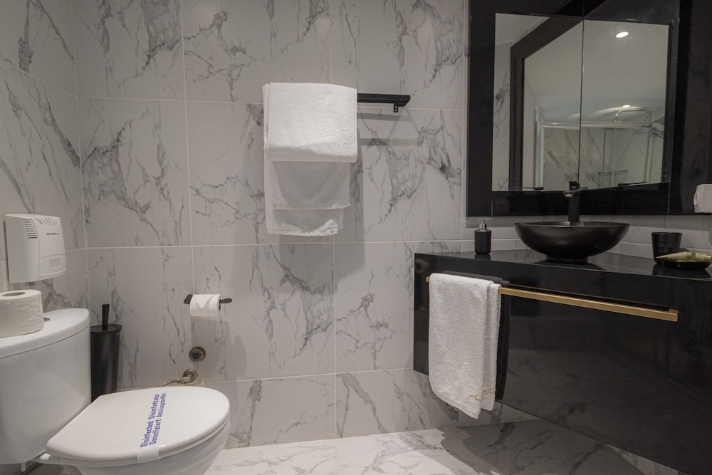 4 Elements Earth Luxury Suites