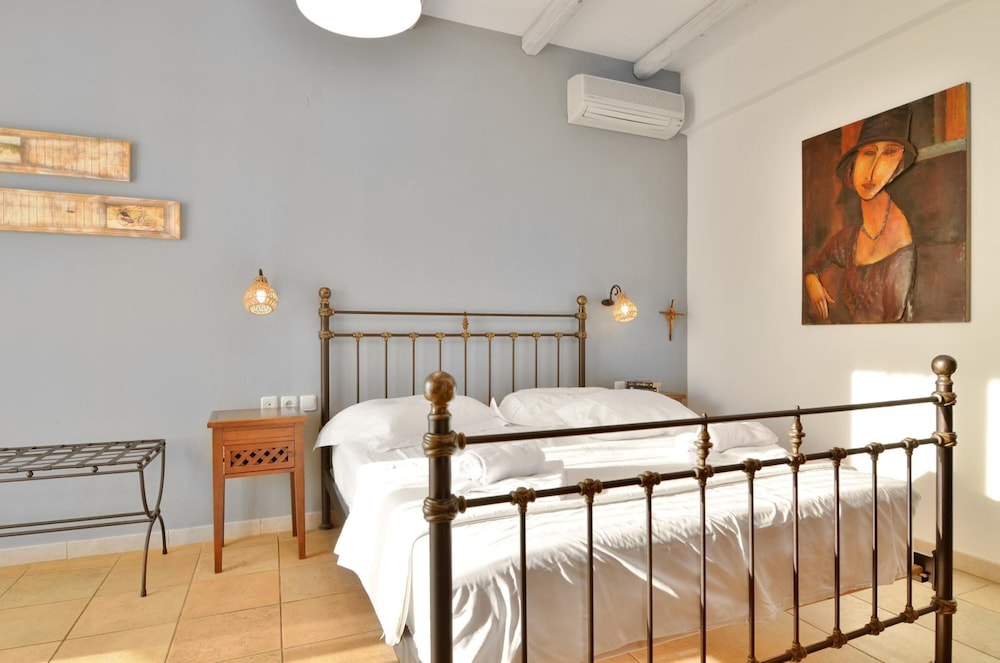 Niriides Apartments photo 5