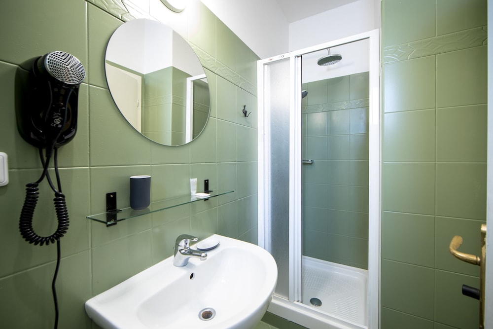 Sir Toby's Midtown - Hostel