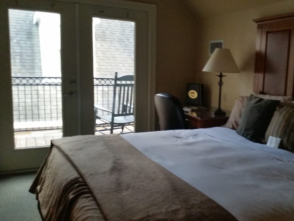 The Villas at Carter Plantation view 2