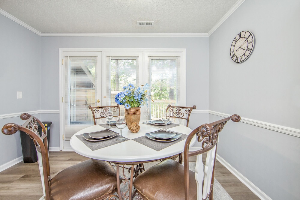 Fayetteville Vacations - No Place Like Homeplace! II - Property Image 24