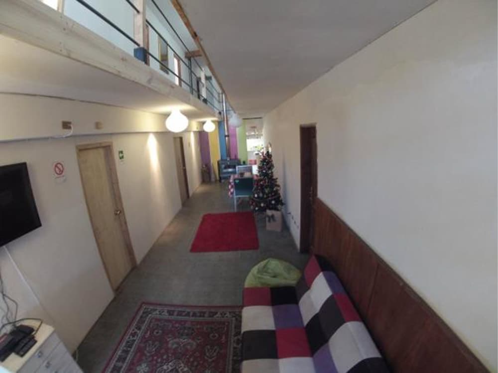 Pucontours Hostal - Hostel view 2