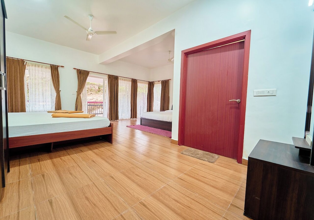 Priyas Villa Vagamon by VOYE HOMES