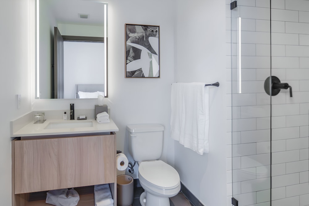 Exquisite Bay View Studio at Miami
