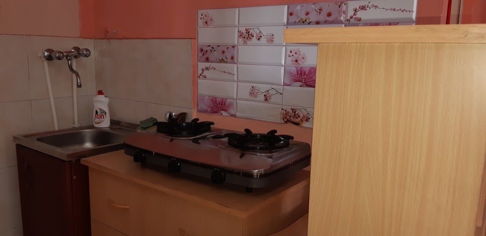 Full House Hostel