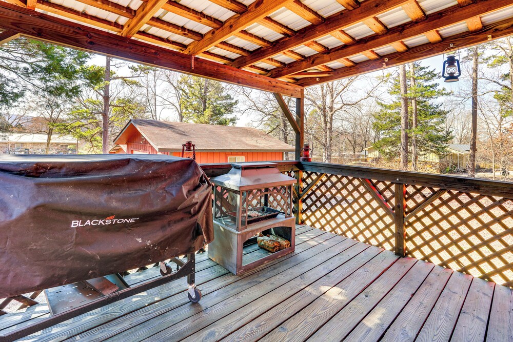 1 Mi to Dtwn Mountain View: Home w/ Deck