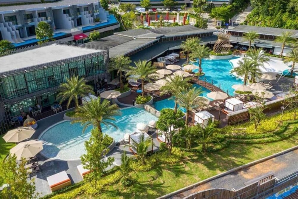 Sea View Suite Pool Access C81