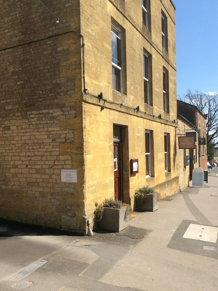 Victoria House Stow