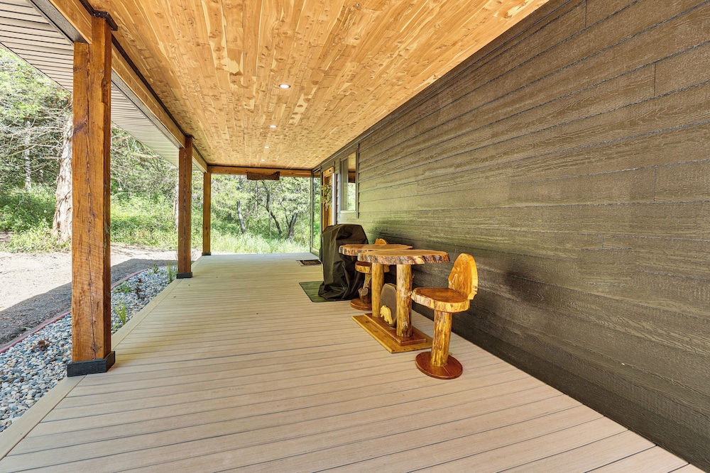 Galena Cabin on 20 Acres: 5 Mi to Downtown!