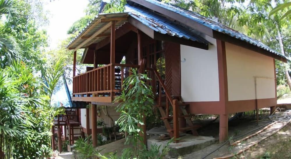 Moon Beach Resort