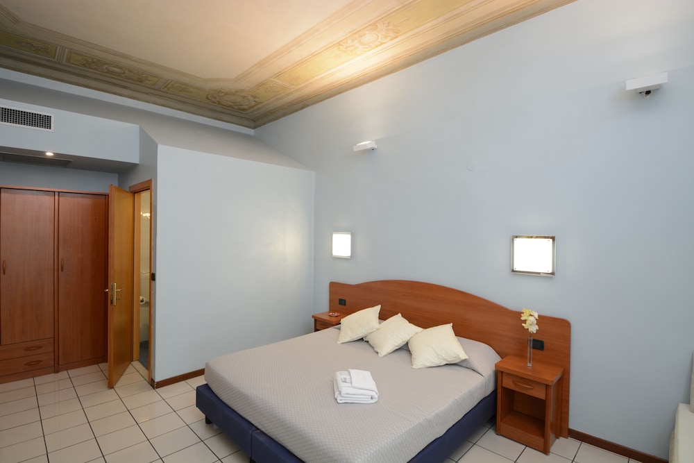 Soana City Rooms photo 3