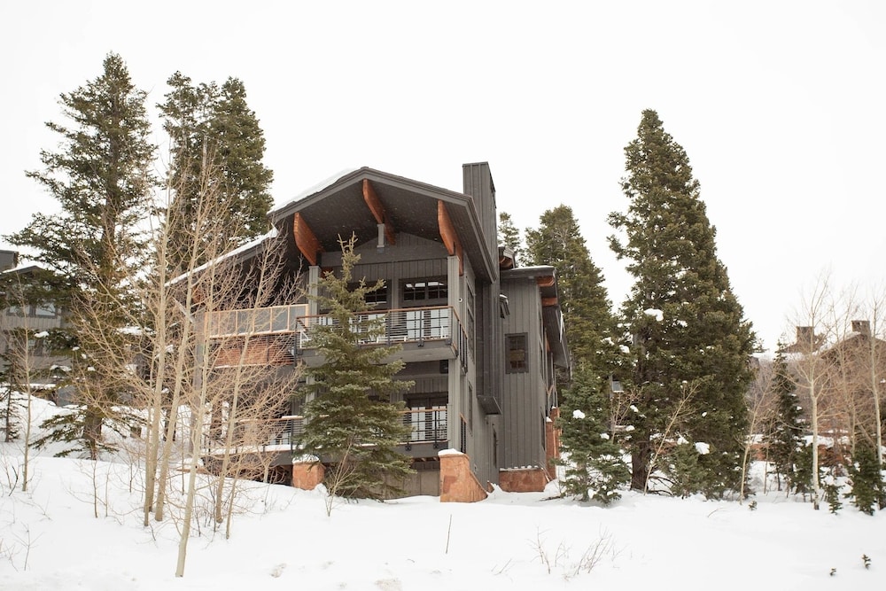 Stag Lodge at Deer Valley Resort - Three Bedroom Residence with Loft and Spa #14 3 Condo