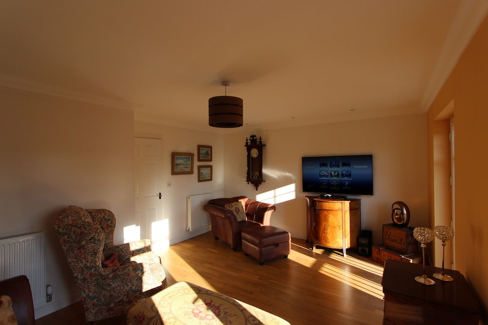 Immaculate 4Bd Family Home In Lee On The Solent