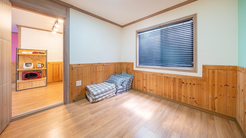 Chuncheon Namiseom pet Friendly Pension