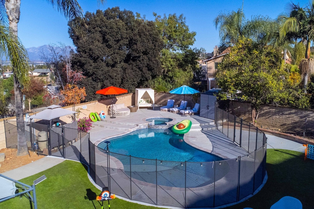 Luxury Pool Home w Theater Games Mountain View