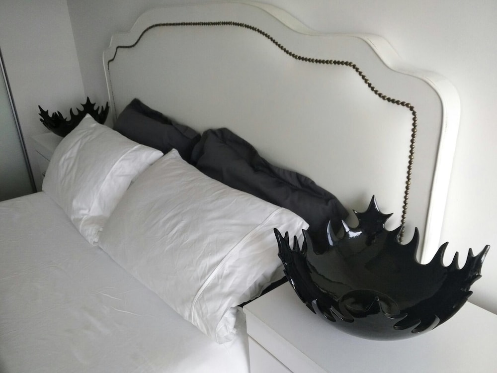 Midnight Suites - Image 5