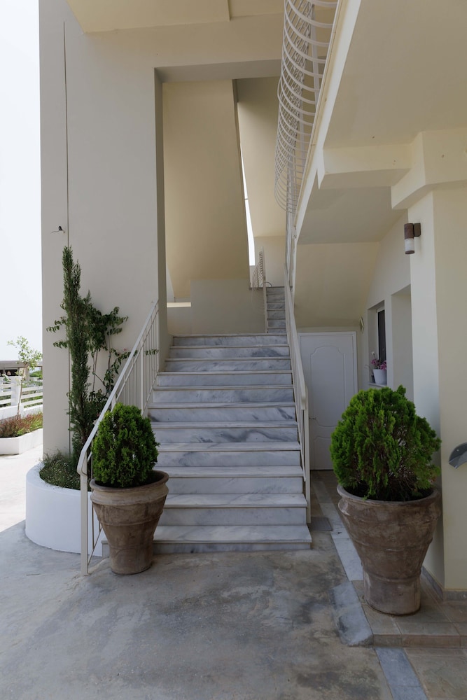 Maggana Residence