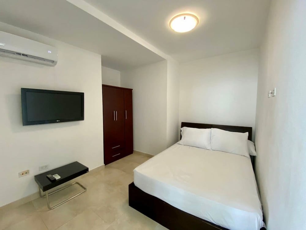 Mar Rojo I 2 Bedroom in Costa del Este