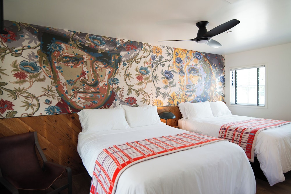 Talbot Commons Hotel