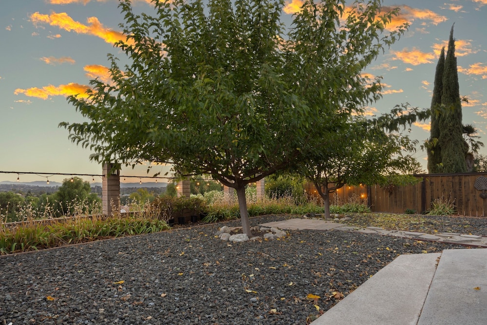 Paso Vista Bella by Avantstay Luxe Group Escape w Wine Country Views