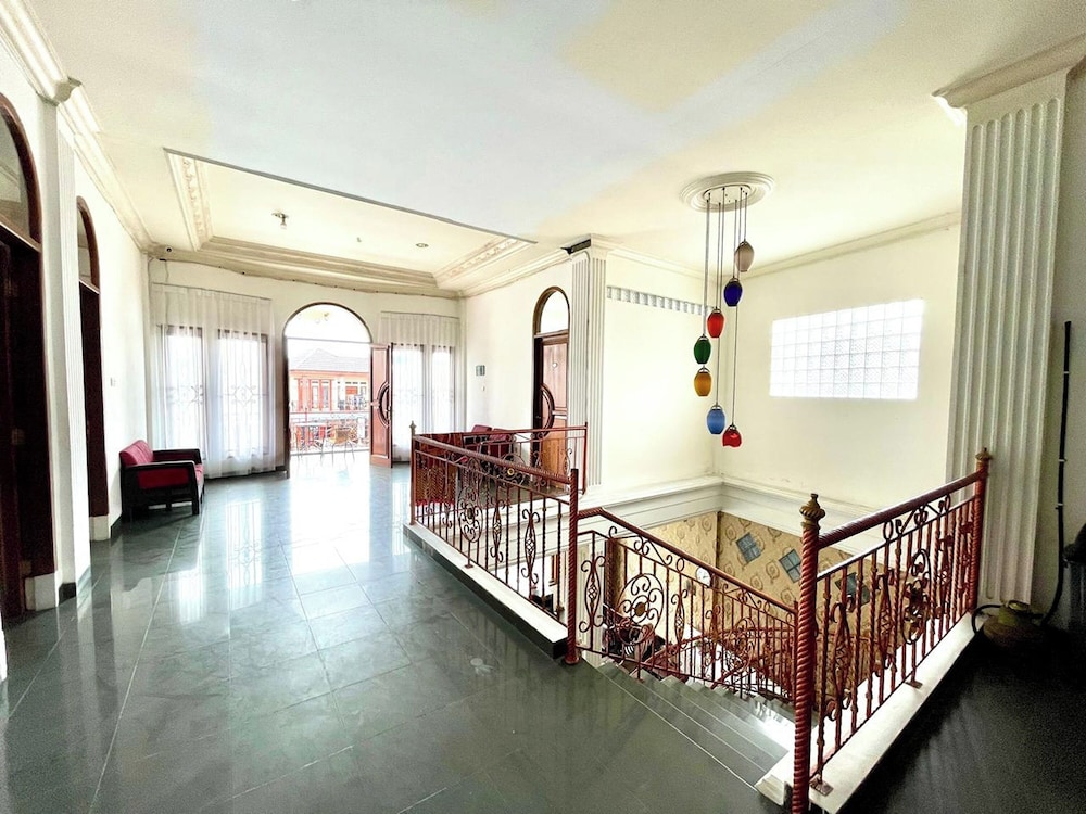 Yani Guesthouse