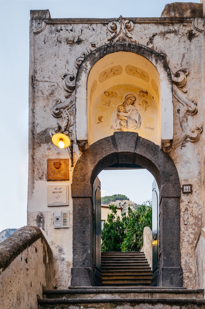 Amalfi Resort