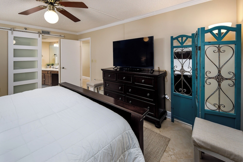 Gulfside 302 by Brooks and Shorey Resorts
