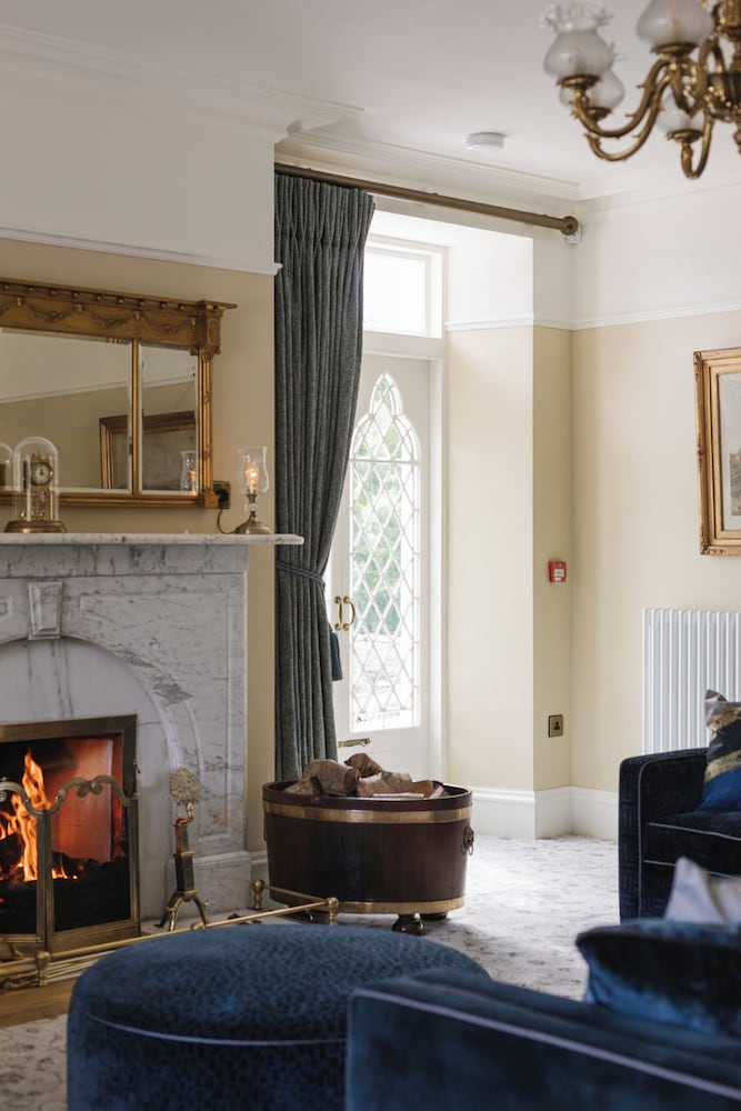 Moore Lodge