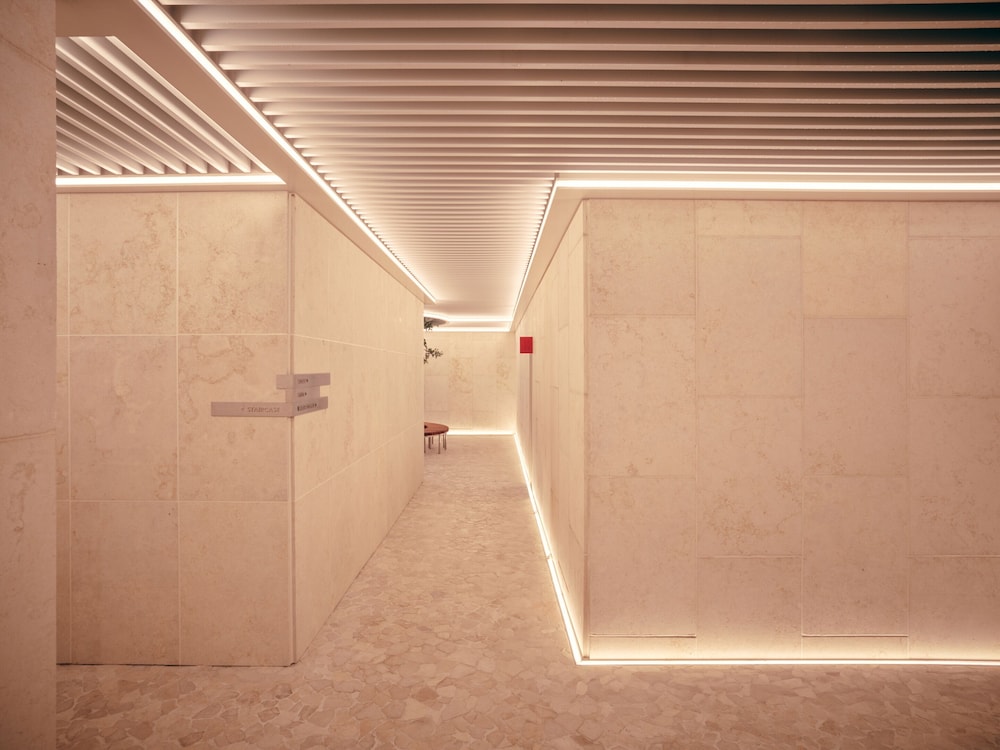 The Coolest Hotel 77