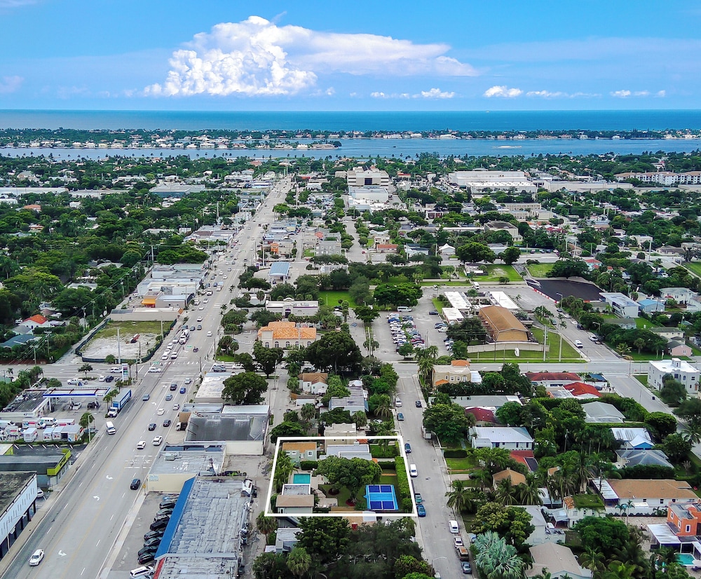 West Palm Oasis