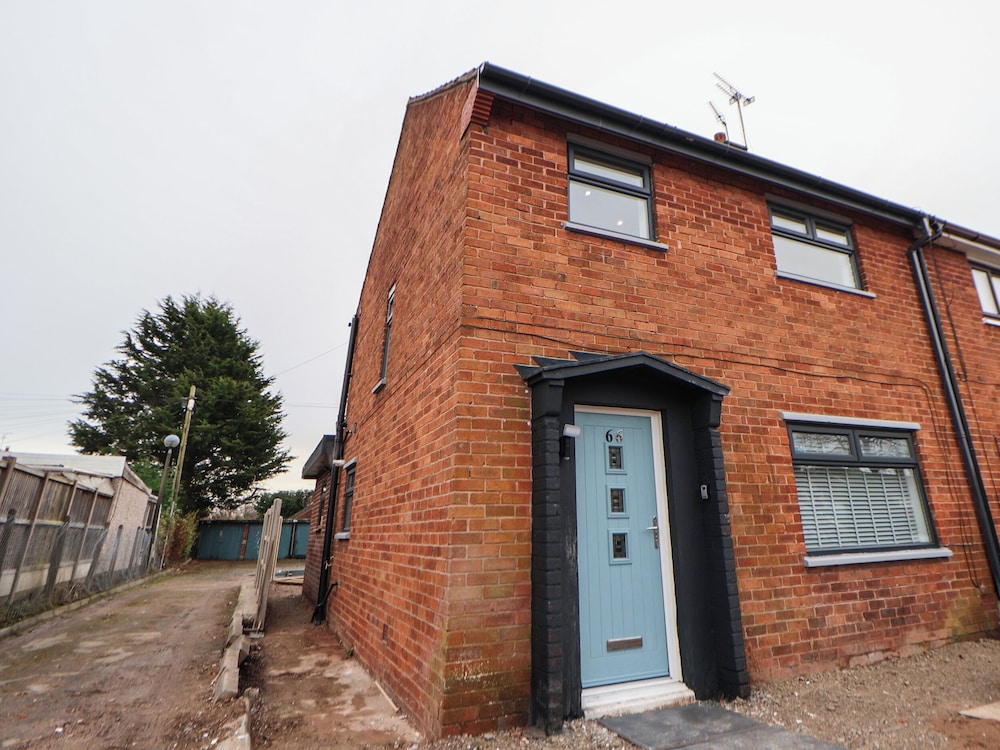 The Cloud House @ Upton by Chester