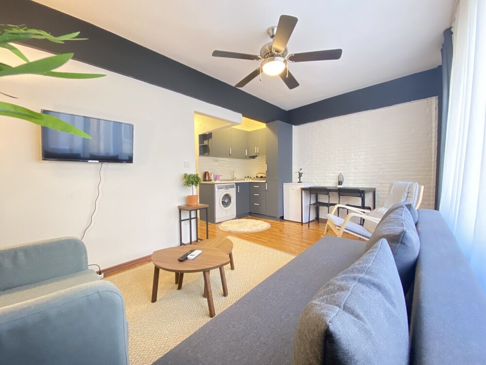 Chic Flat With Balcony in the Heart of Beyoglu