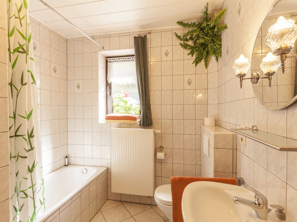 Cosy Apartment in Hallenberg Near Centre