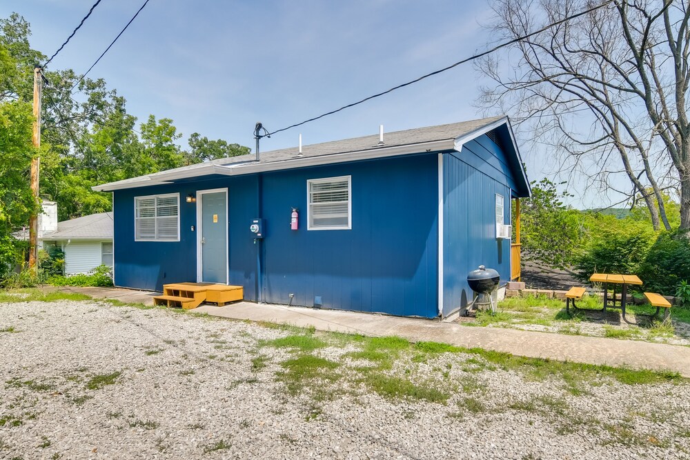 Kimberling City Escape w/ Dock Access & Boat Slips