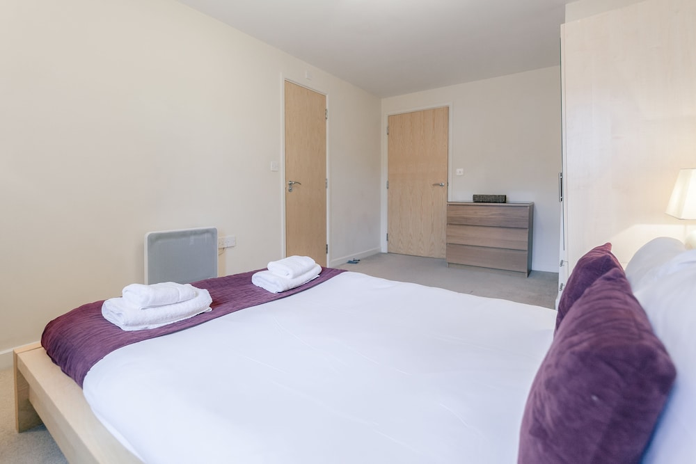 Guildford Vacations - Roomspace Apartments-Courtyard Guildford - Property Image 22