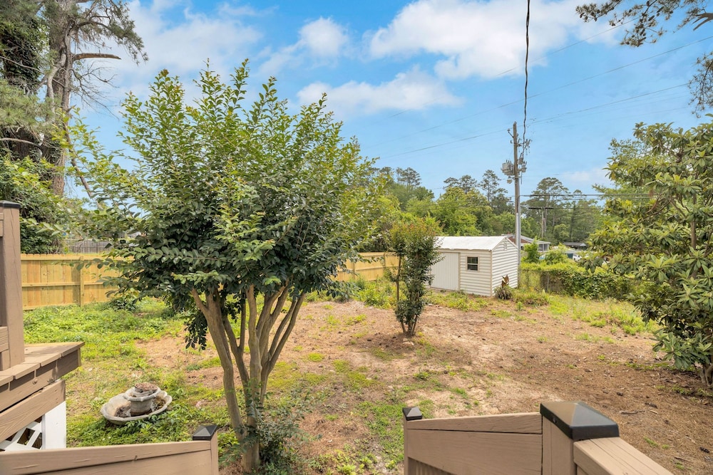 Augusta Getaway Near Masters Porch Swing Deck