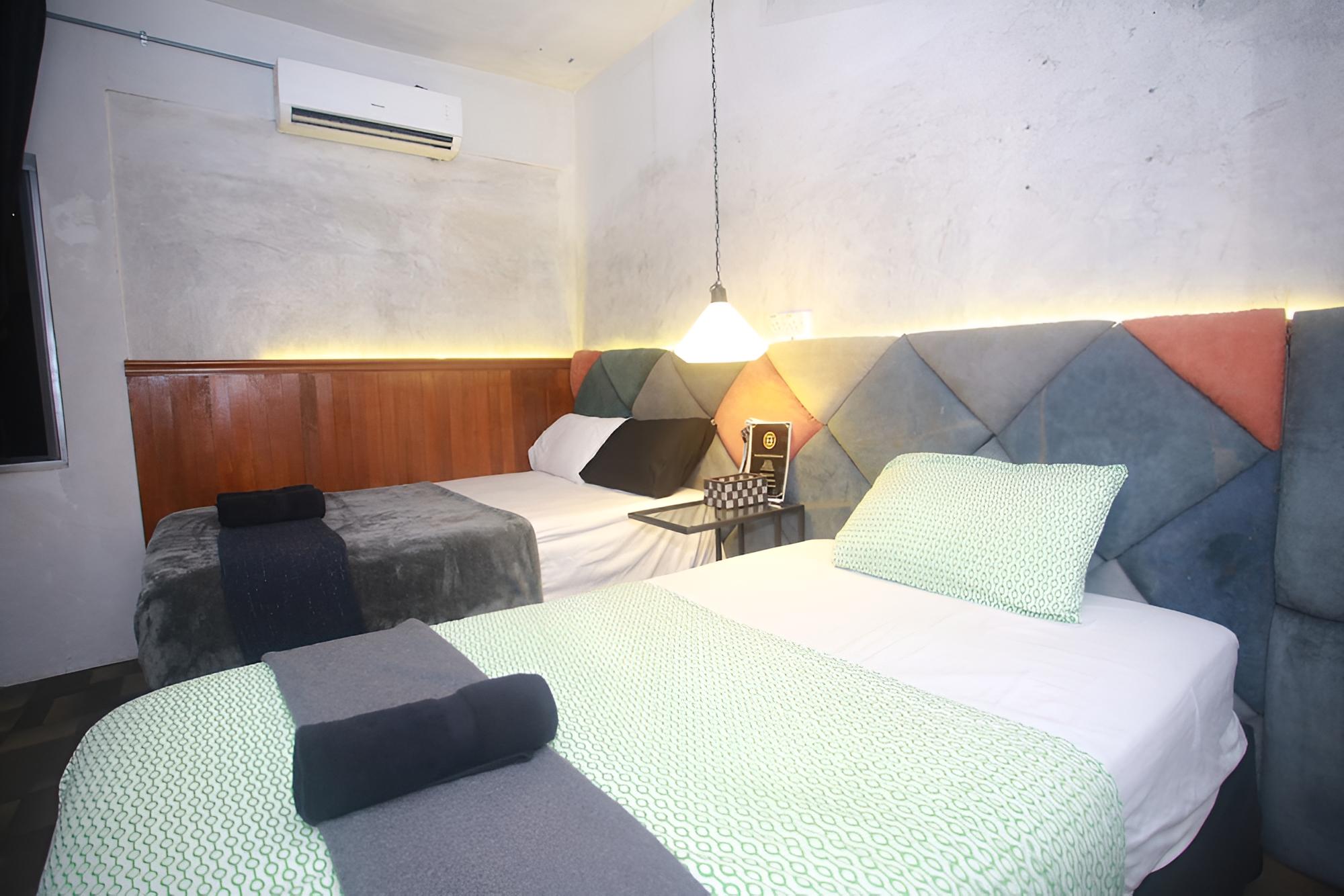 Bunker Hotel & Restaurant