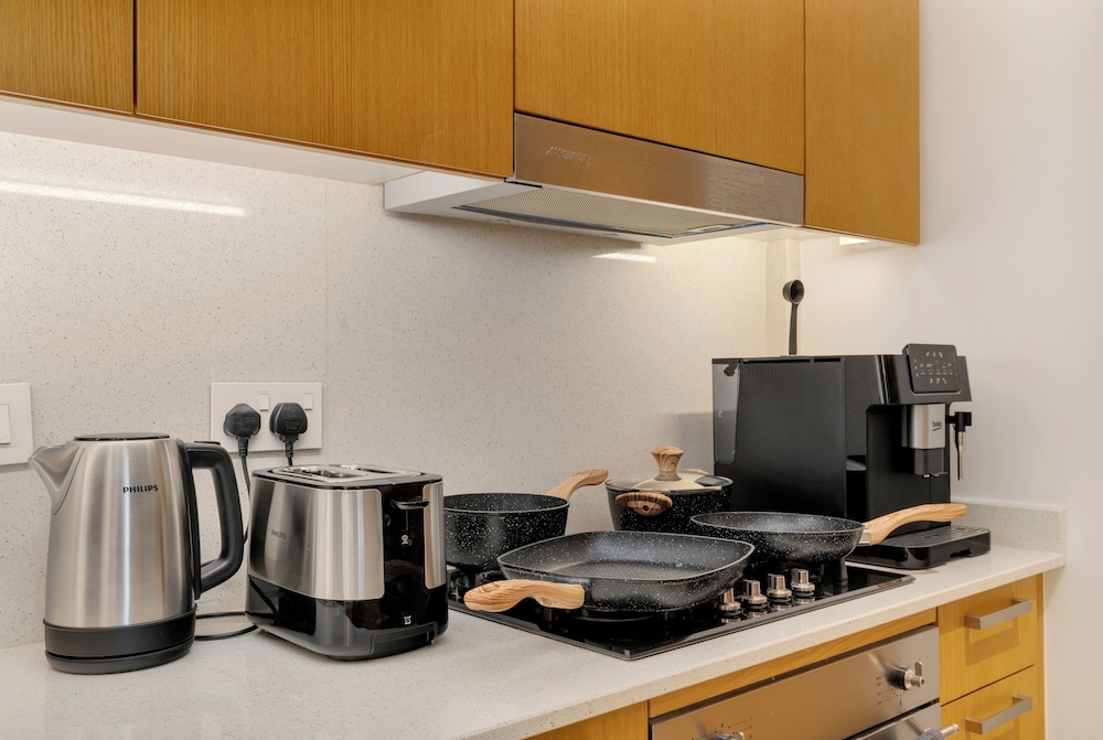 Roomszy Residences - Opera Grand