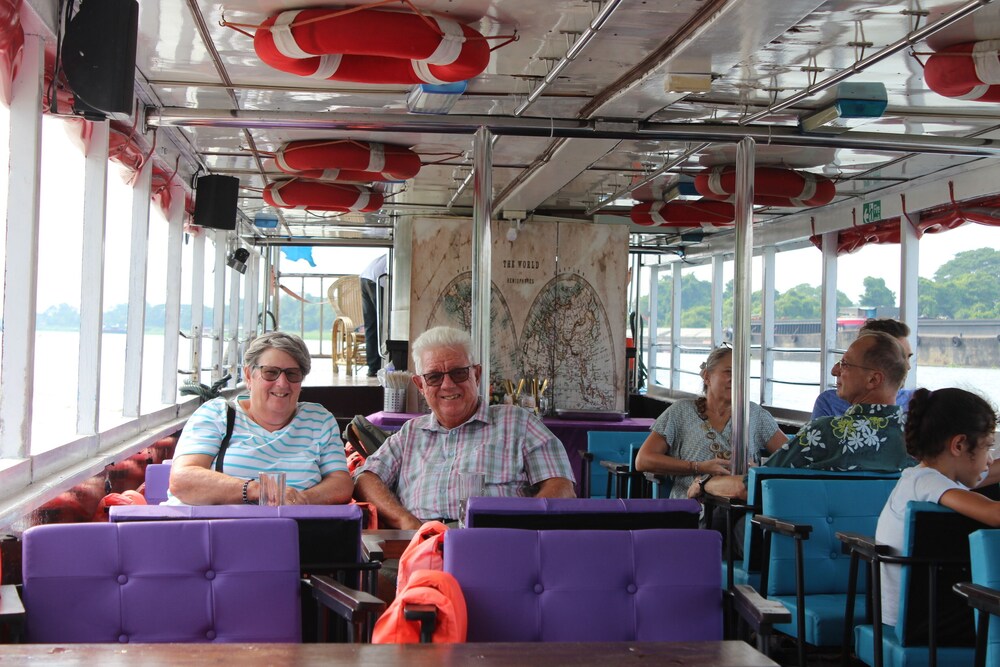Sabai Sabai Liveaboard Bangkok