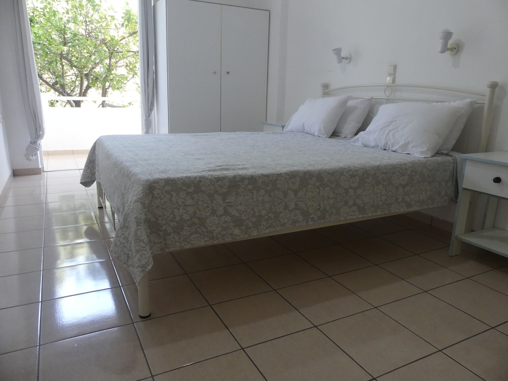 AMZ Apartments
