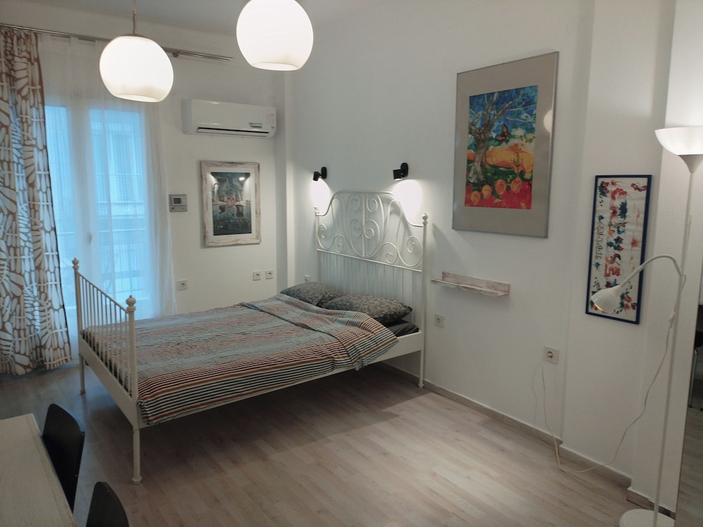 Sunny Retreat in Thessaloniki