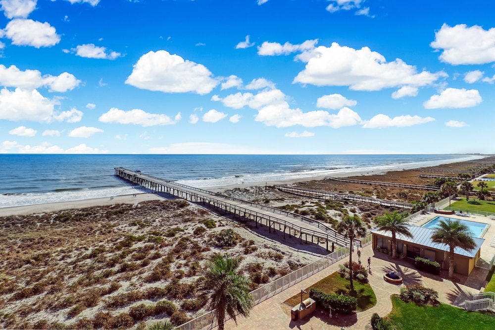 Fernandina Beach Vacations - Beach Condo Miles-long Views Sand and Sea, Access to Private Fishing Pier by RedAwning - Property Image 11